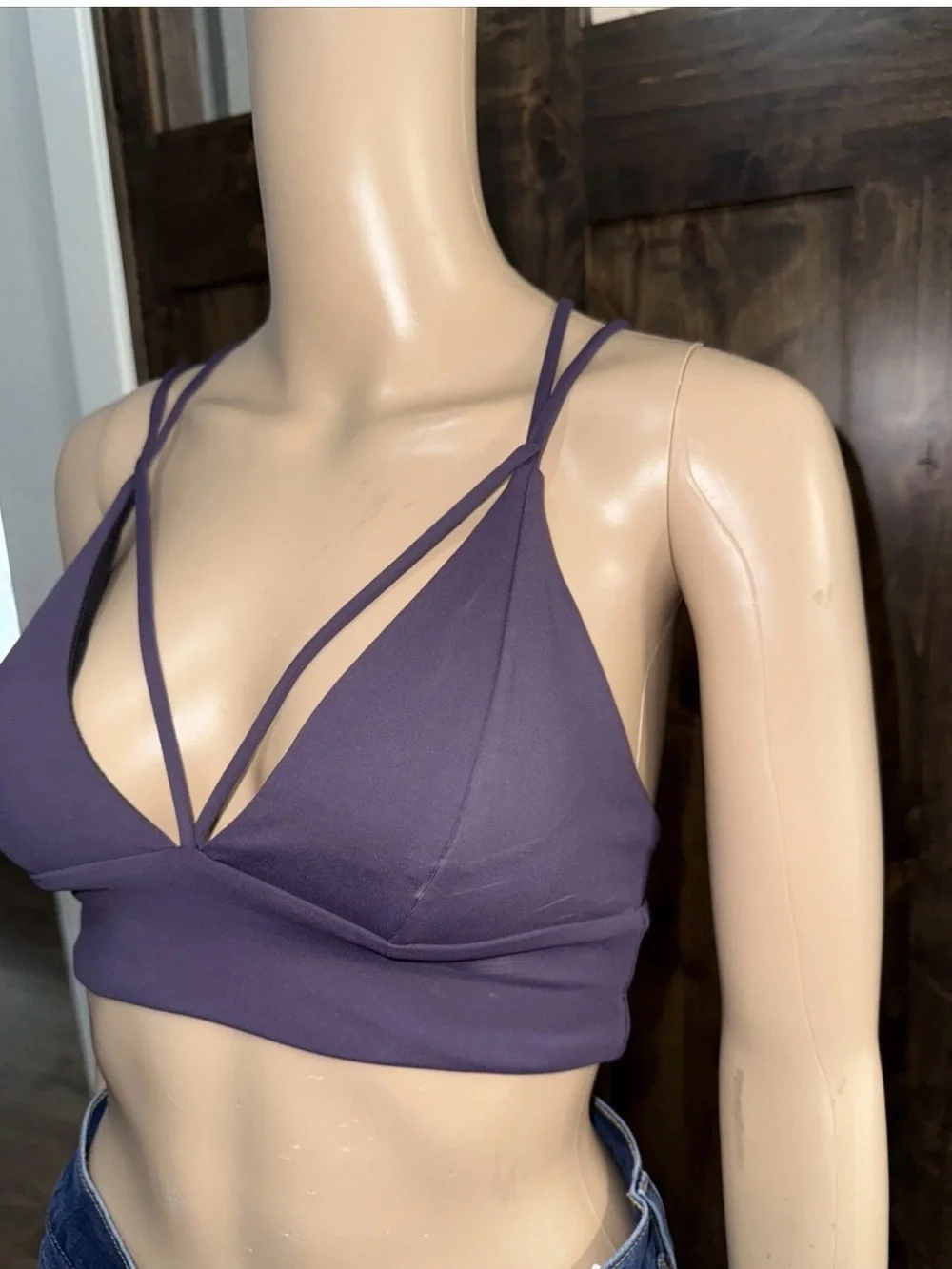 lululemon athletica Double-Strap V-Neck Sports Bra Size 4 in Lavender- 006